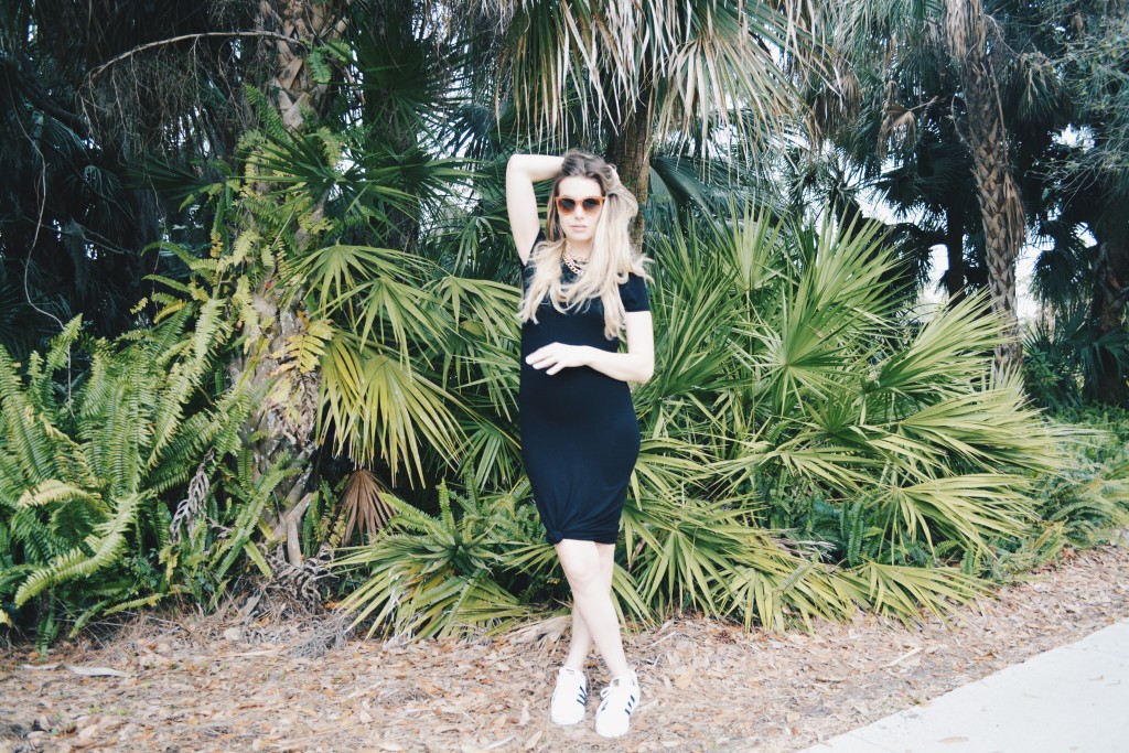 Lauren Sebastian of BigBlondeHair.com wearing Sicky Malibu S11 Sunglasses