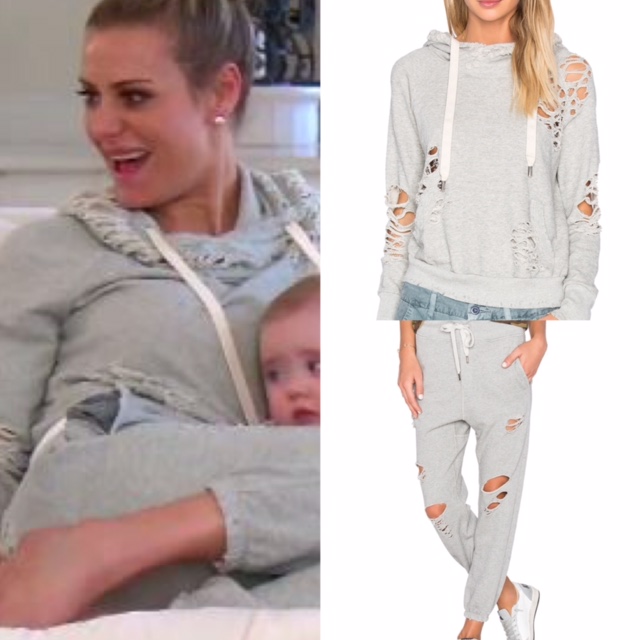 Dorit Kemsley's Distressed Sweatshirt and Sweatpants Season 7 Episode 11