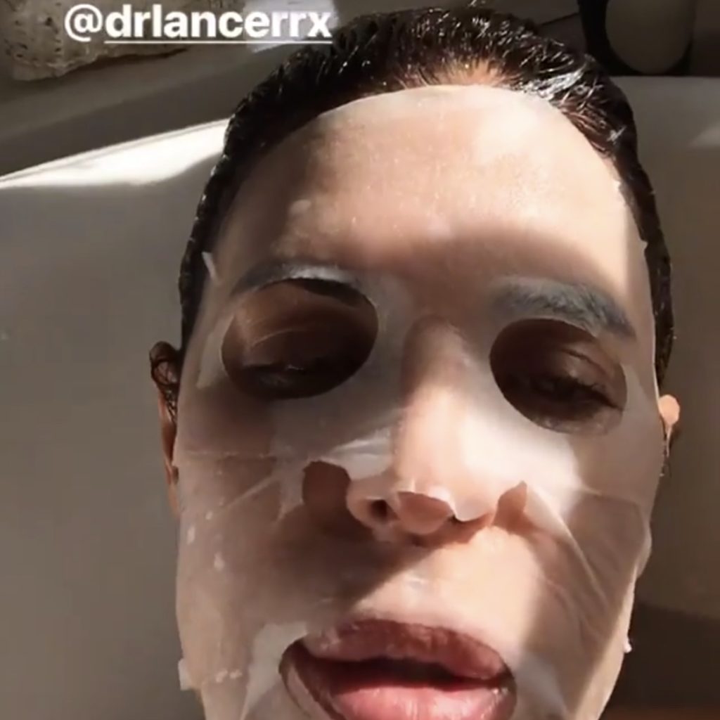 Lisa Rinna's Lifting and Firming Face Mask on Instastories