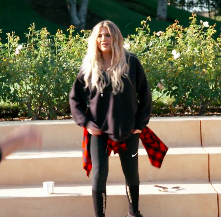 Khloe Kardashian’s Black Nike Leggings