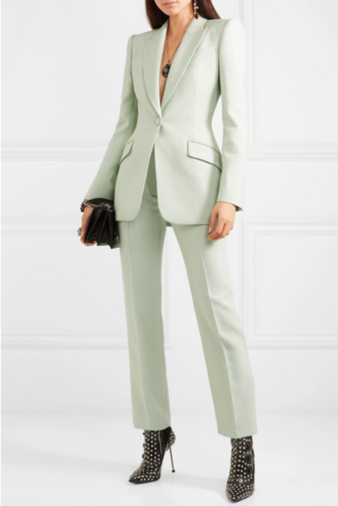 Lisa Rinna's Suit Live with Kelly and Ryan