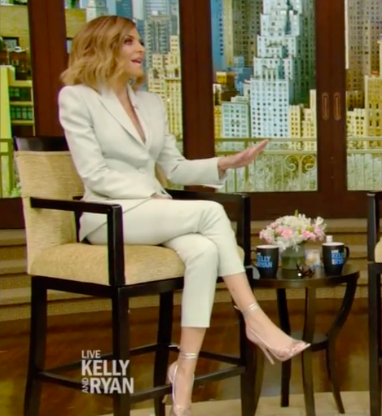 Lisa Rinna's Suit Live with Kelly and Ryan