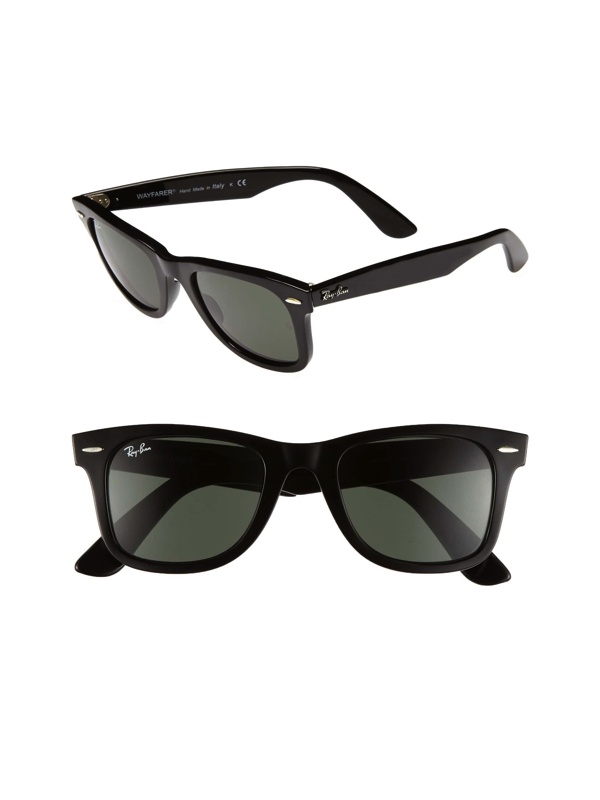 Lisa Rinna's Black Wayfarer Sunglasses