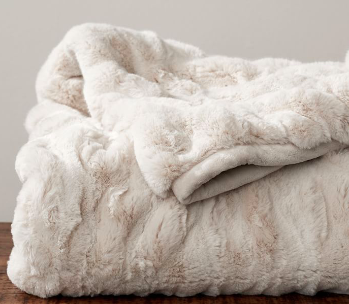 LuAnn de Lesseps’ Cream Faux Fur Blanket In Her New Home