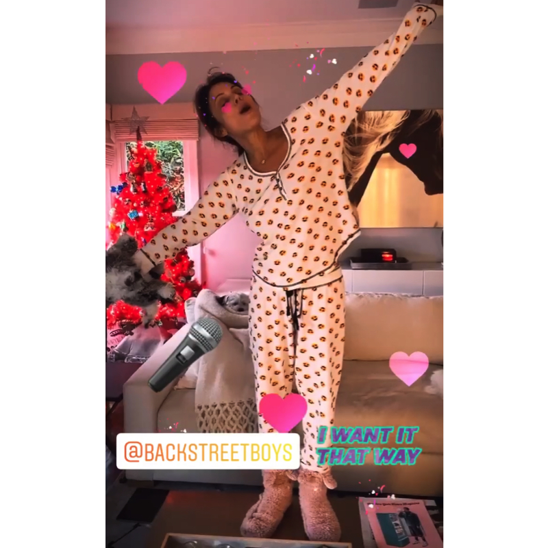 Bethenny Frankel’s Emoji Pajamas