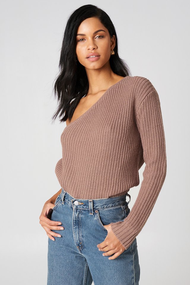 Kelsey Weier’s Beige One Shoulder Sweater