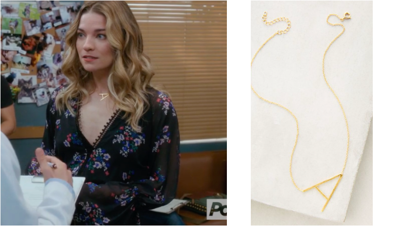 Alexis Rose's A Necklace