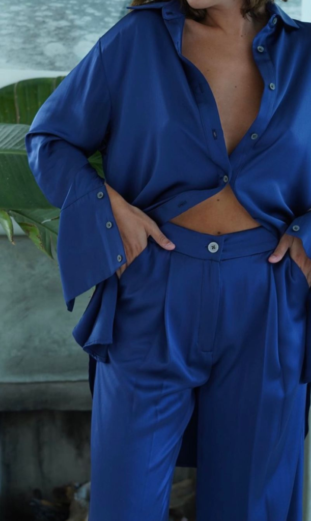 Jennifer Armstrong's Blue Satin Outfit