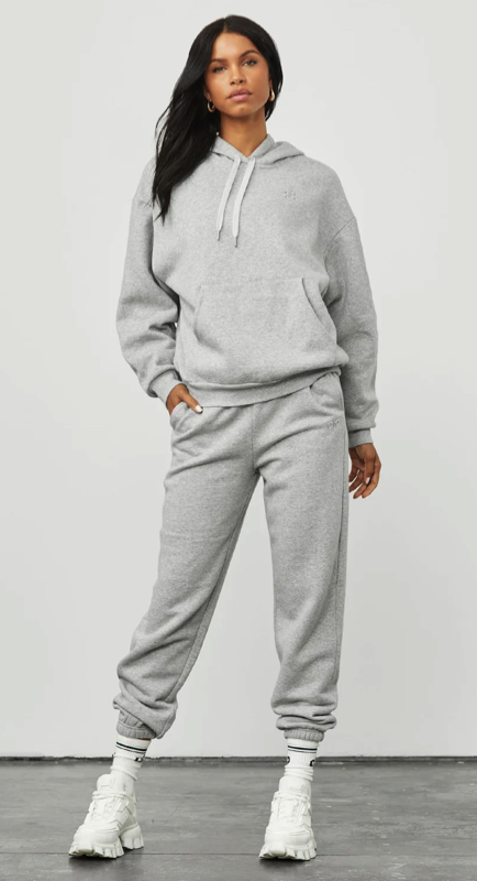 Kristin Cavallari’s Grey Sweatsuit 1
