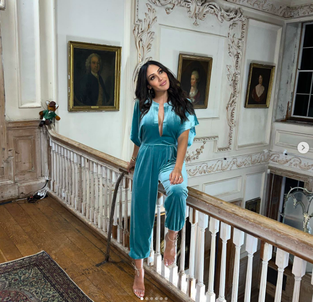 Melissa Gorga's Velvet Jumpsuit in Ireland
Real Housewives of New Jersey Season 13 Episode 11 Fashion 