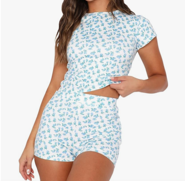 Madison LeCroy's White and Blue Floral Pajama Set