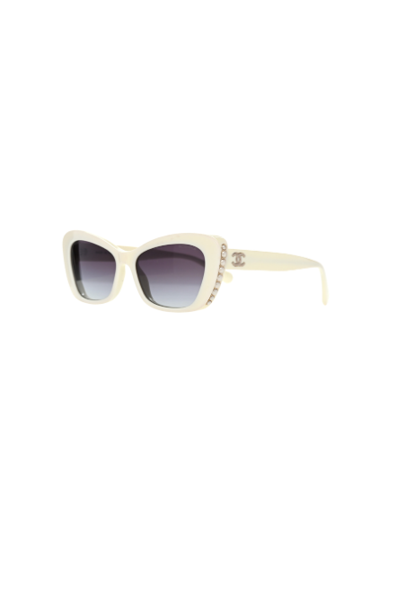 Dorit Kemsley's White Pearl Studded Sunglasses
